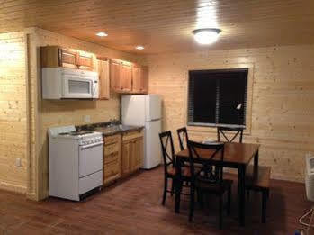 The Lodge At Van Hook New Town Bagian luar foto